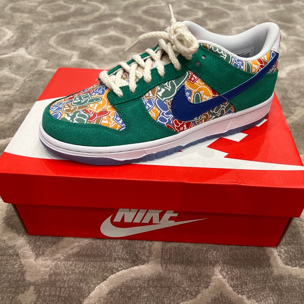 Big Kids Nike Dunk Low Foam Finger Shoes